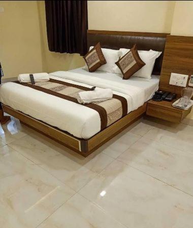 Hotel Central Park Ulhasnagar Экстерьер фото