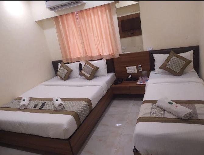 Hotel Central Park Ulhasnagar Экстерьер фото